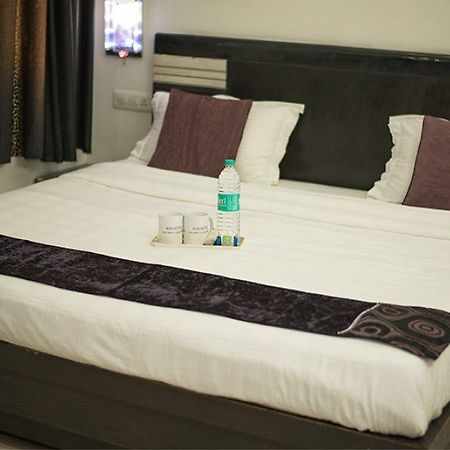 Aura Suites 古尔冈 外观 照片