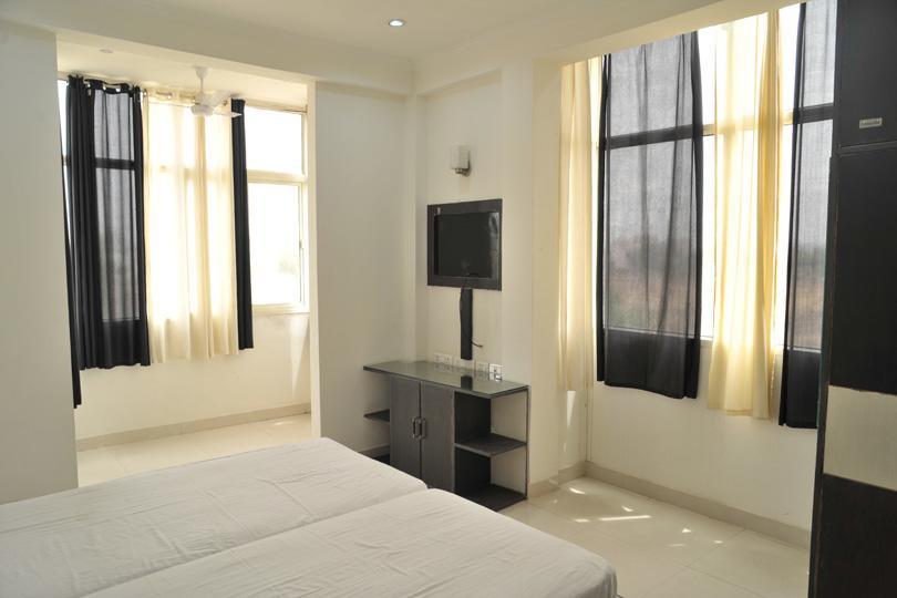 Aura Suites 古尔冈 外观 照片